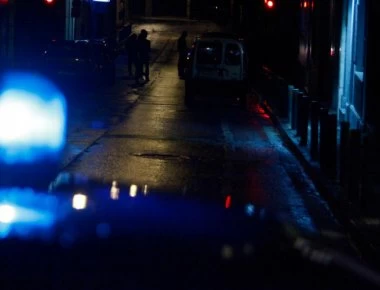 Άγριο ξύλο στα Χανιά με μπουνιές και κλωτσιές στο κέντρο της πόλης